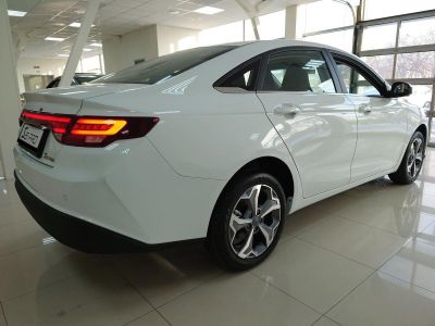 Livan S6 Pro Luxury 1.5 АМТ превью 2