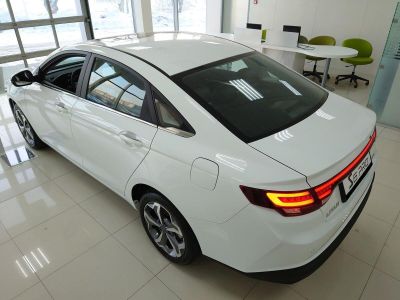 Livan S6 Pro Luxury 1.5 АМТ превью 3