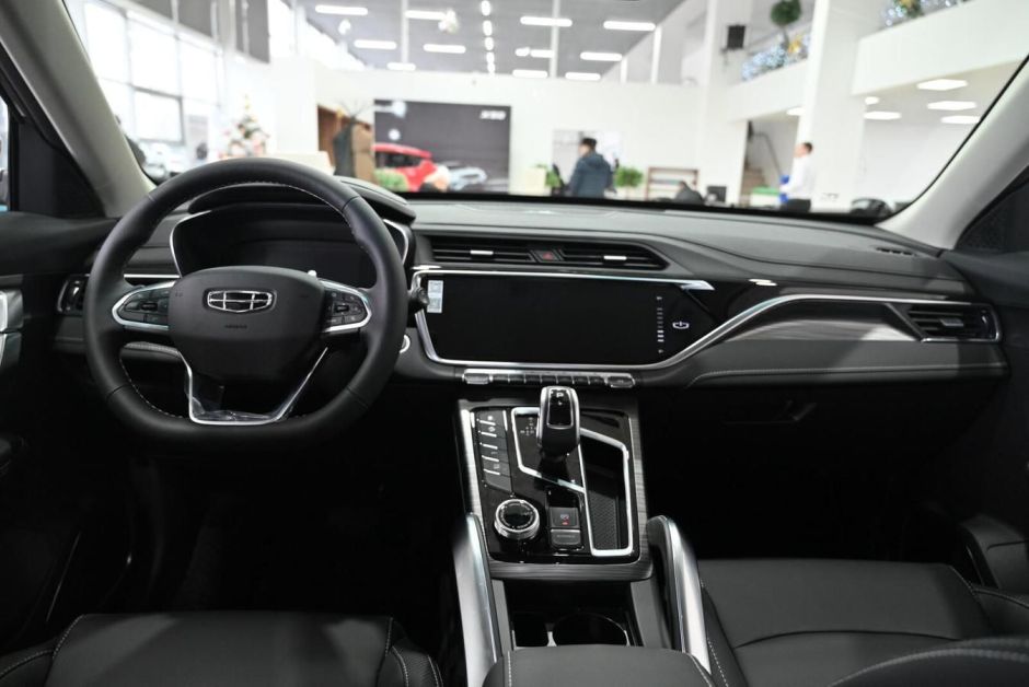 Geely Atlas Pro Comfort 1.5 АКПП фото 6