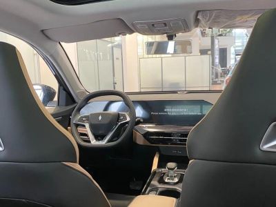 Livan X6 Pro Premium 1.5 АМТ превью 8