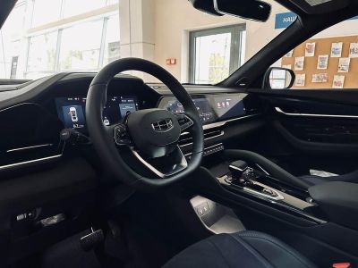 Geely Monjaro Luxury 2.0 АКПП превью 5