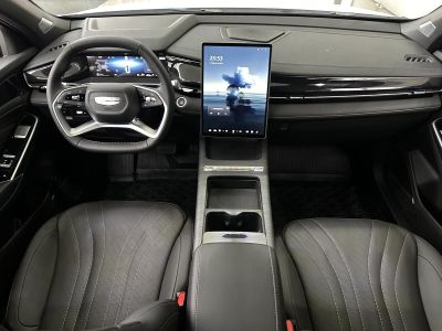 Geely Preface 2.0 АМТ превью 5