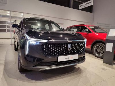 FAW Bestune T55 Transcend 1.5 АМТ превью 2