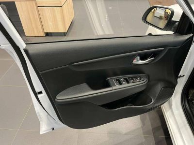 Solaris KRS Luxe AV 1.6 АКПП превью 21