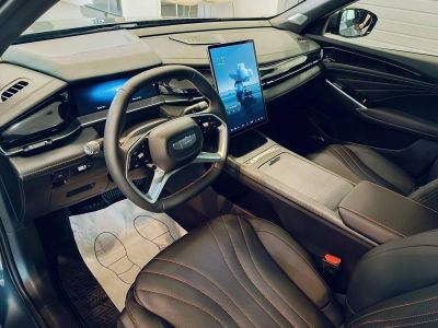 Geely Preface Flagship 2.0 АМТ превью 5