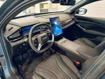 Geely Preface Flagship 2.0 АМТ превью 7
