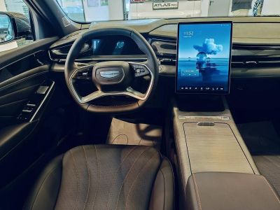 Geely Preface Flagship 2.0 АМТ превью 8