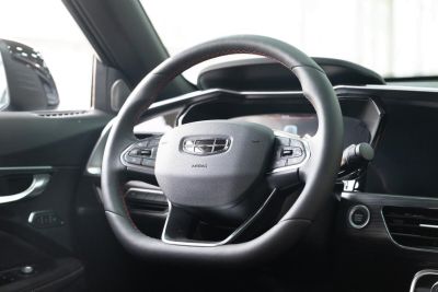 Geely Tugella Luxury 2.0 АКПП превью 7