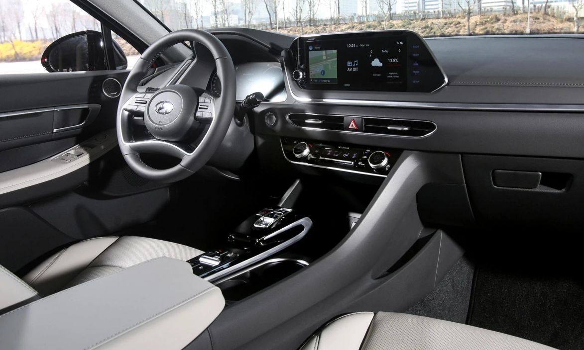 Hyundai Sonata Комфорт / Comfort 2.0 АКПП фото 11