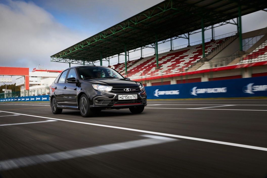 Lada Granta Sport лифтбек Практик 1.6 МКПП фото 4