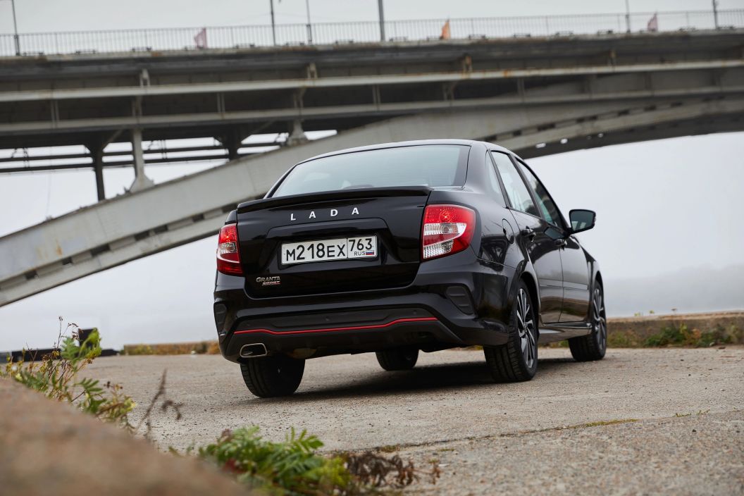 Lada Granta Sportline Комфорт  1.6 МКПП фото 4
