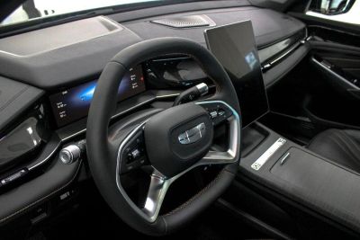 Geely Preface Flagship 2.0 АМТ превью 8