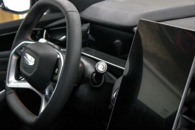Geely Preface Flagship 2.0 АМТ превью 14