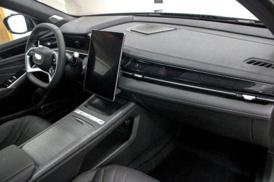 Geely Preface Flagship 2.0 АМТ превью 19