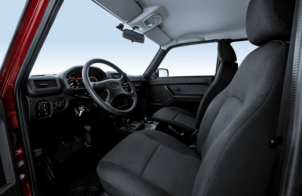 Lada Niva Legend Черная серия Black 1.7 МКПП фото 2