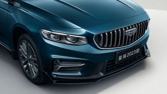 Geely Preface Новый Flagship 2.0 АМТ превью 5