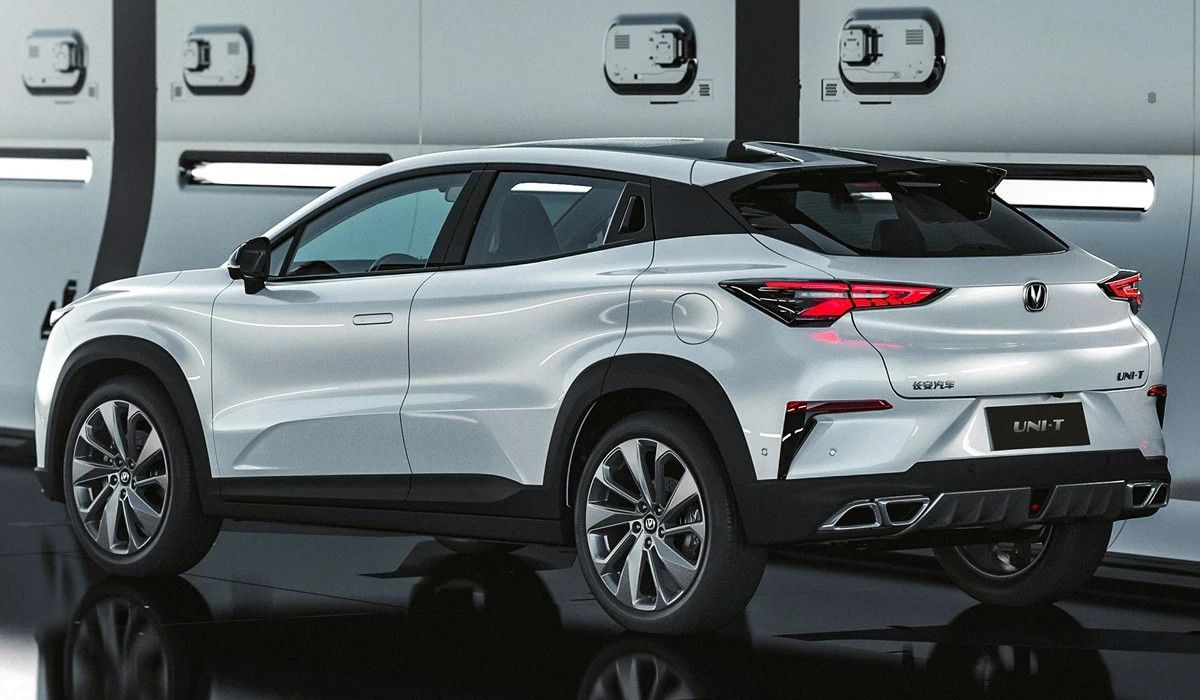 Changan UNI-T Люкс / Luxe 1.5 DCT фото 2