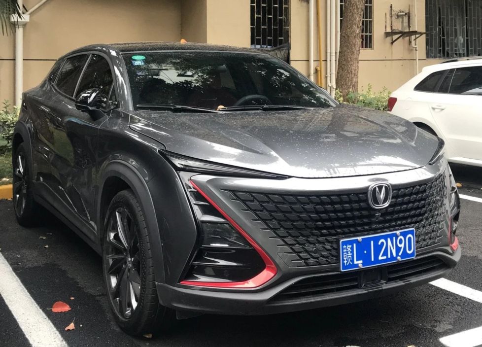 Changan UNI-T Техно / Tech 1.5 DCT фото 4
