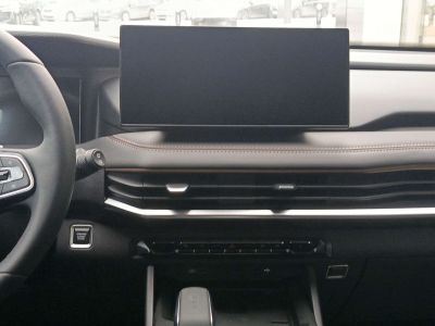 Geely Okavango Flagship 2.0 АМТ превью 6