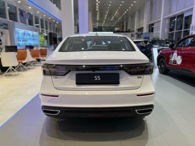 Omoda S5 Life 1.5 CVT превью 3