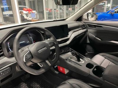 Haval F7x Premium 2.0 АМТ превью 7