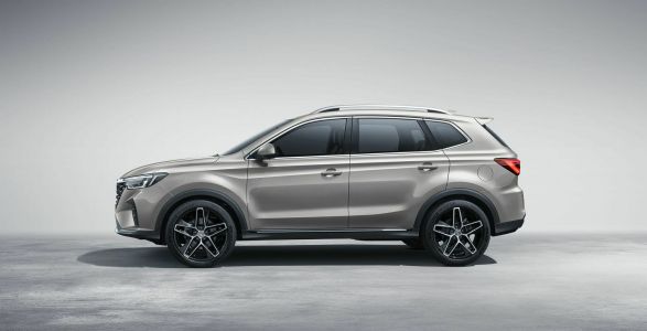 MG RX5 Делюкс / Deluxe 1.5 АМТ превью 10