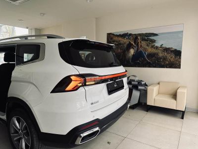 Geely Okavango Luxury 2.0 АМТ превью 4