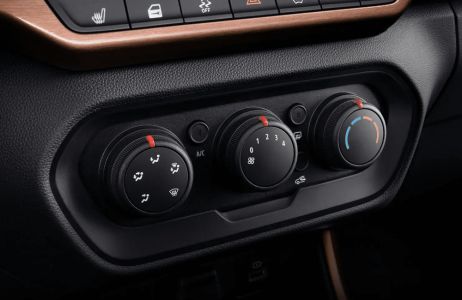 Lada Iskra SW Cross Драйв 1.6 CVT превью 6