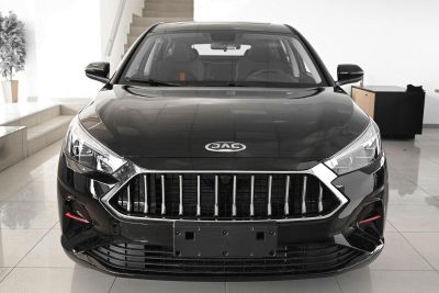 JAC J7 Luxury 1.5 CVT превью 2
