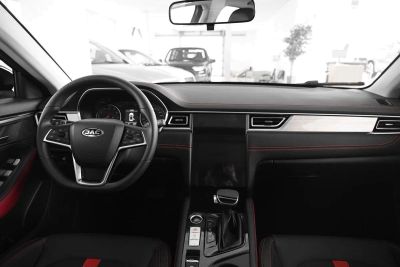 JAC J7 Luxury 1.5 CVT превью 7