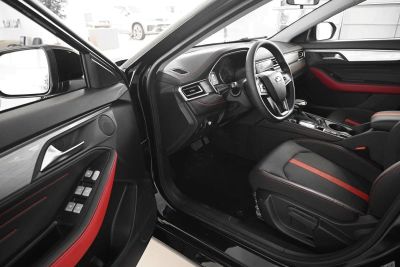 JAC J7 Luxury 1.5 CVT превью 9