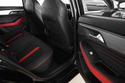 JAC J7 Luxury 1.5 CVT превью 13
