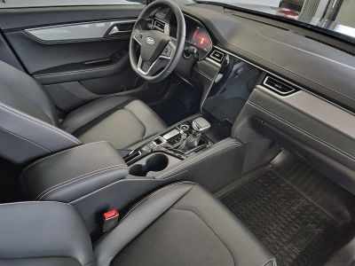 JAC J7 Luxury 1.5 CVT превью 5