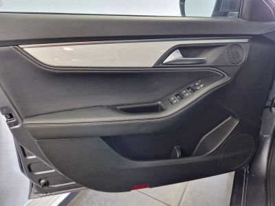 JAC J7 Luxury 1.5 CVT превью 13