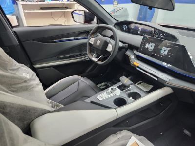 Changan UNI-V DLX 1.5 АМТ превью 8