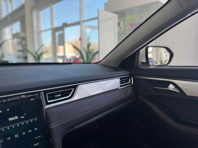 JAC J7 Tech 1.5 CVT превью 14