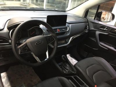 JAC JS3 Luxury 1.6 CVT превью 6