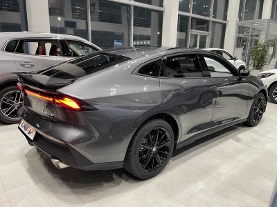 Changan UNI-V DLX 1.5 АМТ превью 4