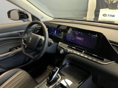FAW Bestune T55 Transcend 1.5 АМТ превью 10