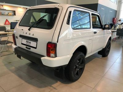 Lada Niva Legend BLACK'24 1.7 МКПП превью 2
