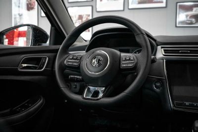 MG 5 Deluxe 1.5 CVT превью 6