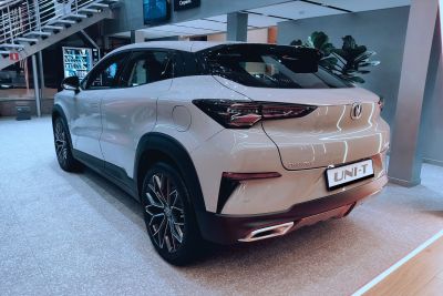 Changan UNI-T Luxe 1.5 АМТ превью 3