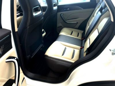 FAW Bestune T77 Prestige Plus (DCT) 1.5 АМТ превью 6