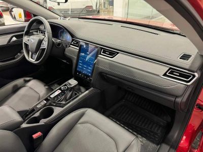 JAC J7 Tech 1.5 CVT превью 6