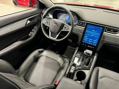 JAC J7 Tech 1.5 CVT превью 8