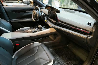 Changan UNI-V DLX 1.5 АМТ превью 7