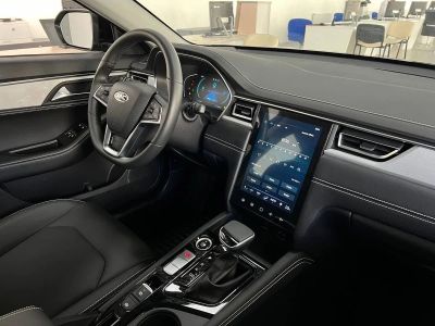 JAC J7 Luxury 1.5 CVT превью 8