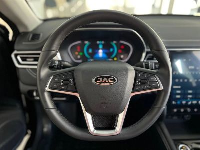 JAC J7 Luxury 1.5 CVT превью 12