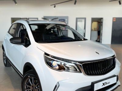 Livan X3 Pro Luxury 1.5 CVT превью 2