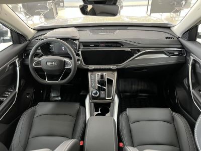 Geely Atlas Pro Flagship 1.5 АМТ превью 6